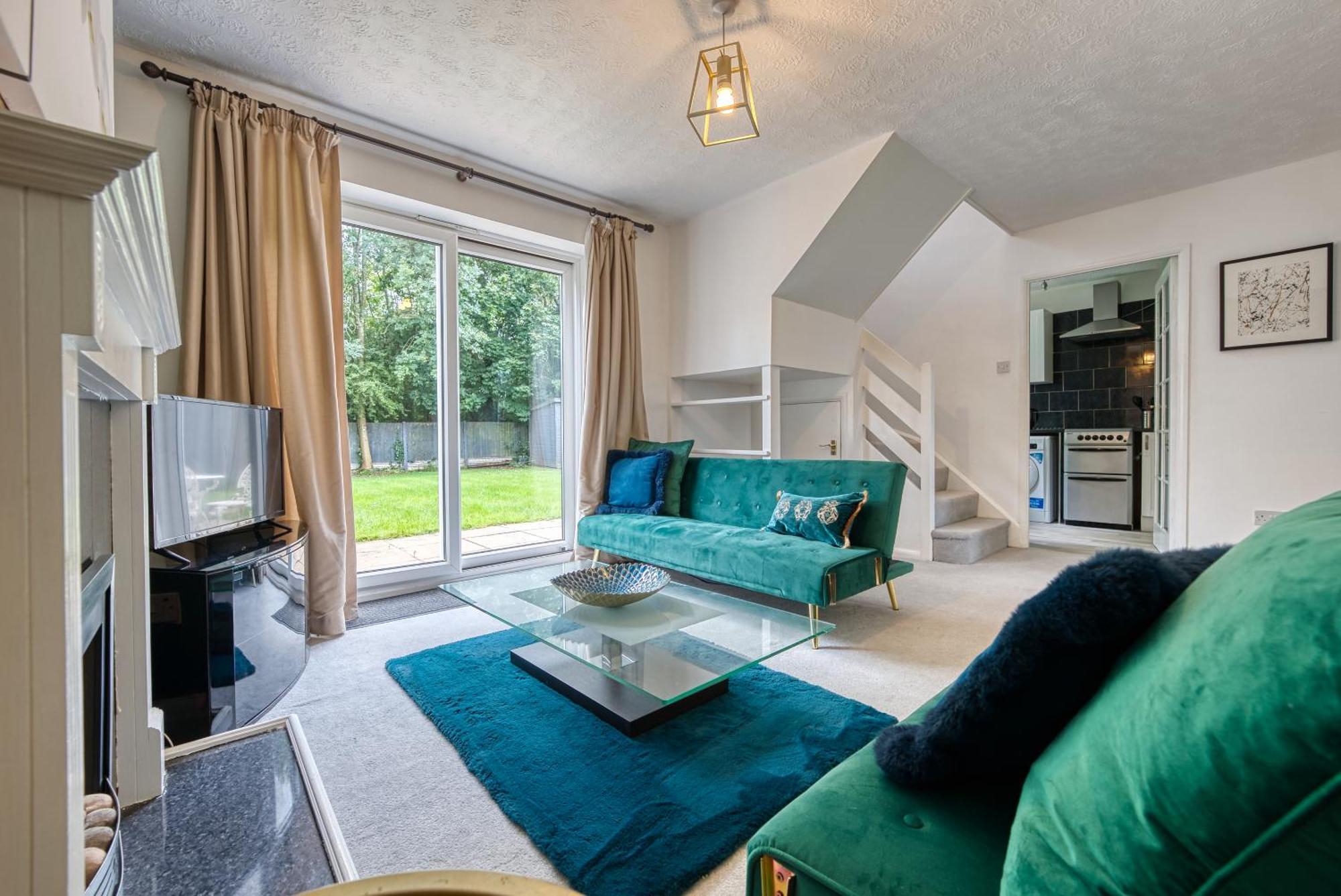 Capri 13 Sa - 3 Bed House, Close To Loughborough University & M1 Motorway, Free Wifi, Big Garden, Ample Parking- Ask For Contractor Rates! 외부 사진